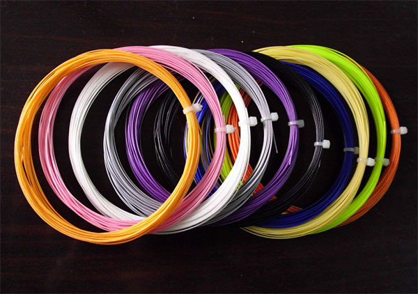 初學者該怎么選擇羽毛球線呢？快來看看！