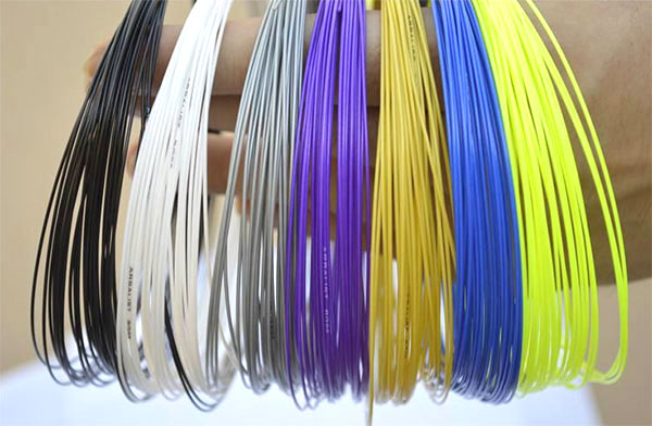 初學者該怎么選擇羽毛球線呢？快來看看！